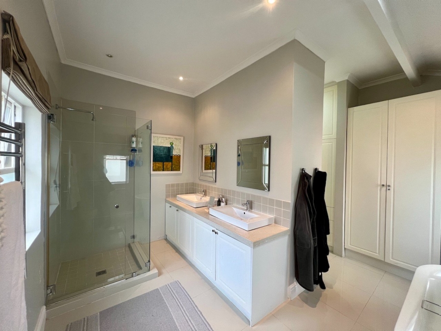 To Let 4 Bedroom Property for Rent in Constantia Western Cape